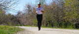 59 yaşında günde 20 kilometre koşuyor!