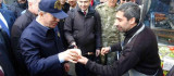 Bakan Akar, Diyarbakır'da vatandaşlarla buluştu