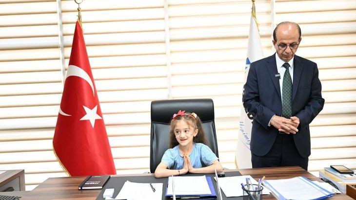 Başkan Geçit koltuğunu Fatma Nazlı'ya devretti