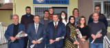 Başkan Özcan'dan öğretmenlere çiçek