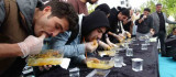 Bingöl'de 2,5 dakikada 750 gram balı yemek için yarıştılar