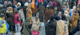 Türk bayrağını önüne bırakıp miting alanında namaz kıldı