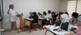 Dezavantajlı 120 kız, ücretsiz hizmetlerle üniversiteye hazırlanıyor