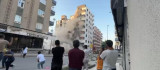 Diyarbakır'da ağır hasarlı bina yıkım esnasında çöktü