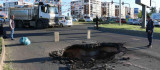 Diyarbakır'da asfalt çöktü, yol ulaşıma kapatıldı