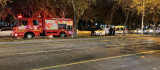 Diyarbakır'da park halindeki hafif ticari araç yandı