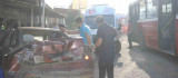 Diyarbakır'da park halindeki otomobile otobüs çarptı