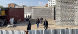 Diyarbakır'da üstüne duvar düşen işçi hayatını kaybetti
