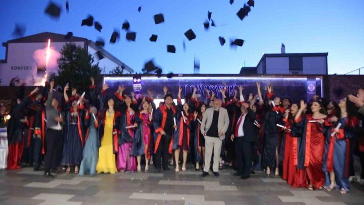 Diyarbakır Final Okulları'nda mezuniyet töreni