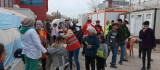 Diyarbakırlı 22 kuaför, Kahramanmaraş'ta depremzedelerin bakımını yaptı