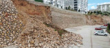 Elazığ'da istinat duvarları yağışın etkisiyle çöküyor