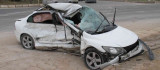 Elazığ'da tırın çarptığı otomobil kağıt gibi ezildi: 1 yaralı