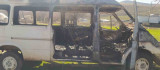 Elazığ'da yanan minibüs kullanılamaz hale geldi
