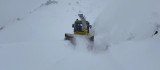 En kurak kışını geçiren Arıcak'ta kar kalınlığı bir metreyi geçti