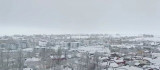 Karlıova'da kar yağışı etkisini sürdürüyor