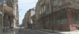 Malatya'da ağır hasarlı bir bina daha kendiliğinden yıkıldı