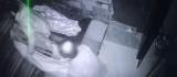 Malatya'da hasarlı apartmanı ikinci kez soyan hırsızlar kameraya yakalandı
