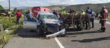 Otomobil traktöre arkadan çarptı: 1 ölü