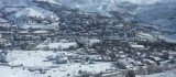 Pülümür'de kar yağışı kenti beyaza bürüdü