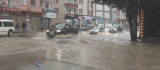 Sağanak yağış Malatya'da sokakları göle çevirdi