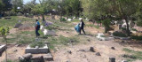 Sur'da Ramazan Bayramı öncesi mezarlıklar temizlendi
