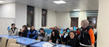 Tunceli'de polis ekipleri vatandaş ve öğrencileri bilgilendirdi