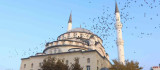 Türkiye'nin ilk asansörlü camisi güvercinleri ağırladı